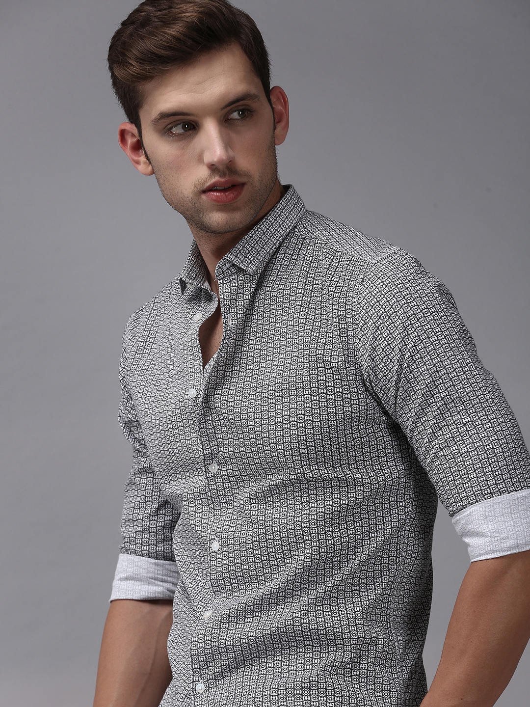 SHOWOFF Men's White Spread Collar Geometric Comfort Fit Shirt