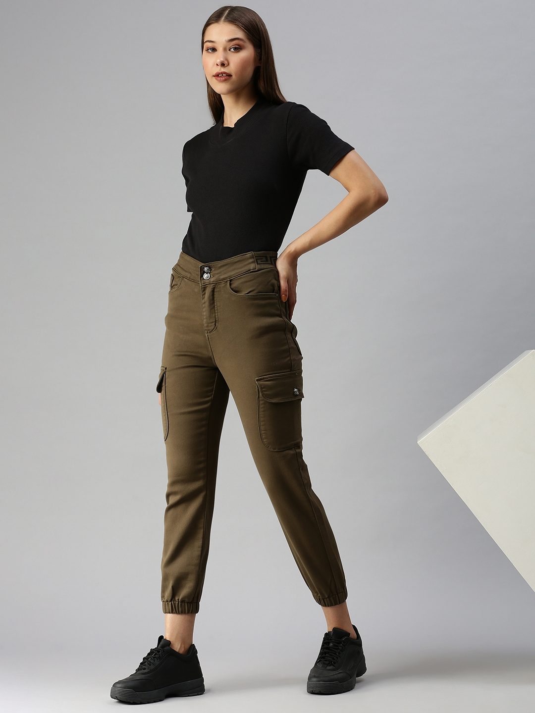 Women's Brown Denim Solid Jeans