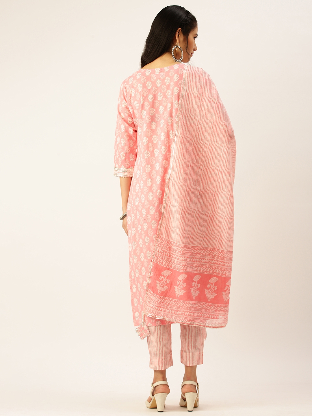 Women's Pink Cotton Blend Printed Comfort Fit Kurta Sets