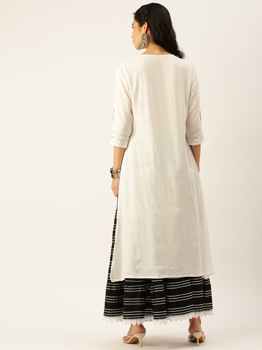 Women's White Cotton Blend Printed Comfort Fit Kurta Sets