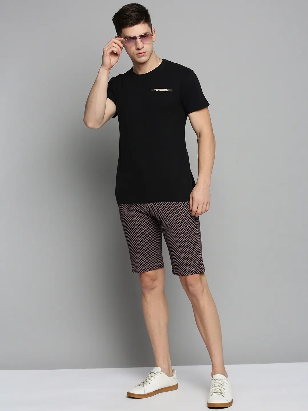 SHOWOFF Men's Knee Length Black Printed Mid-Rise Regular Shorts