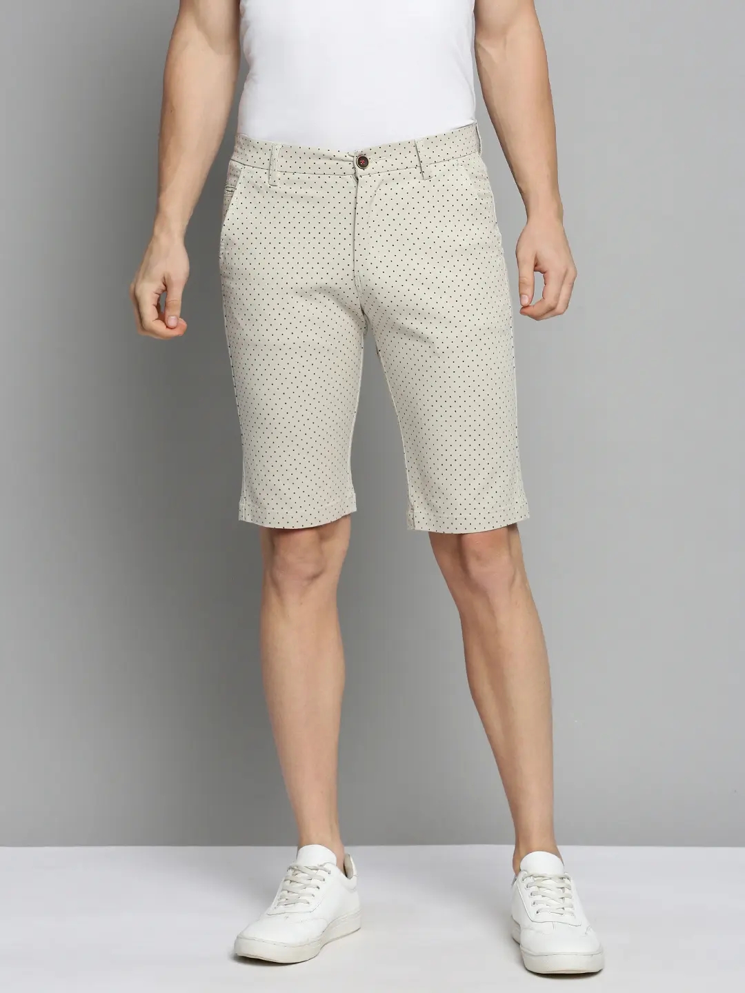 SHOWOFF Men's Knee Length Cream Printed Mid-Rise Regular Shorts
