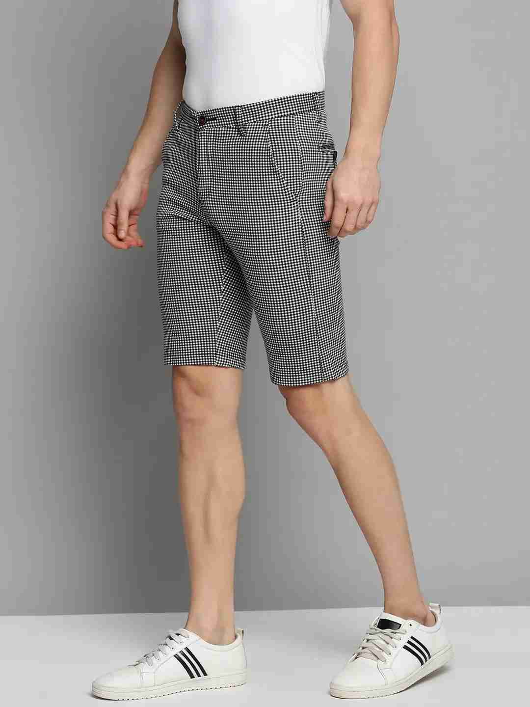 SHOWOFF Men's Knee Length Black Checked Mid-Rise Regular Shorts