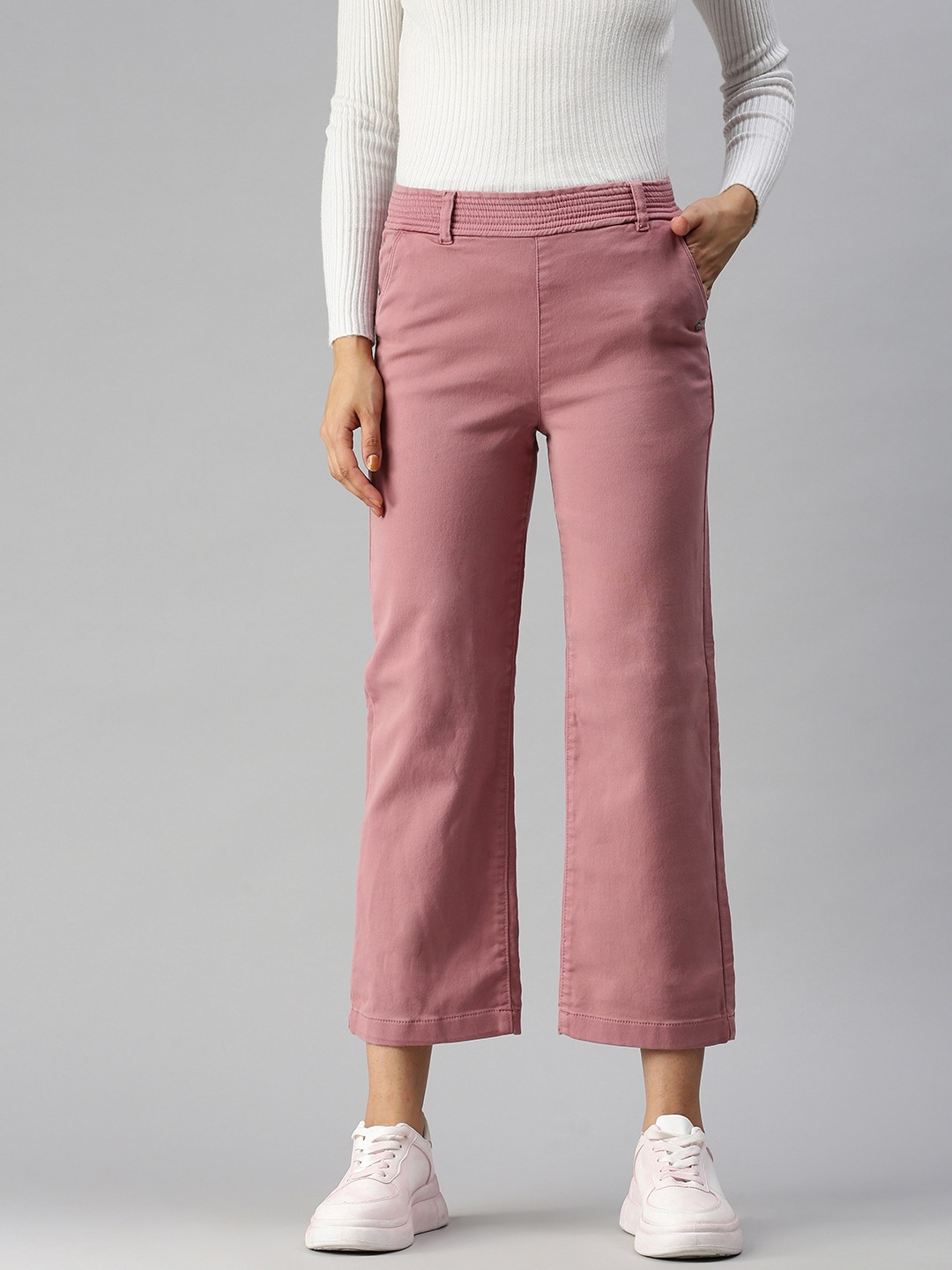 SHOWOFF Women's Clean Look High-Rise Peach Straight Fit Jeans