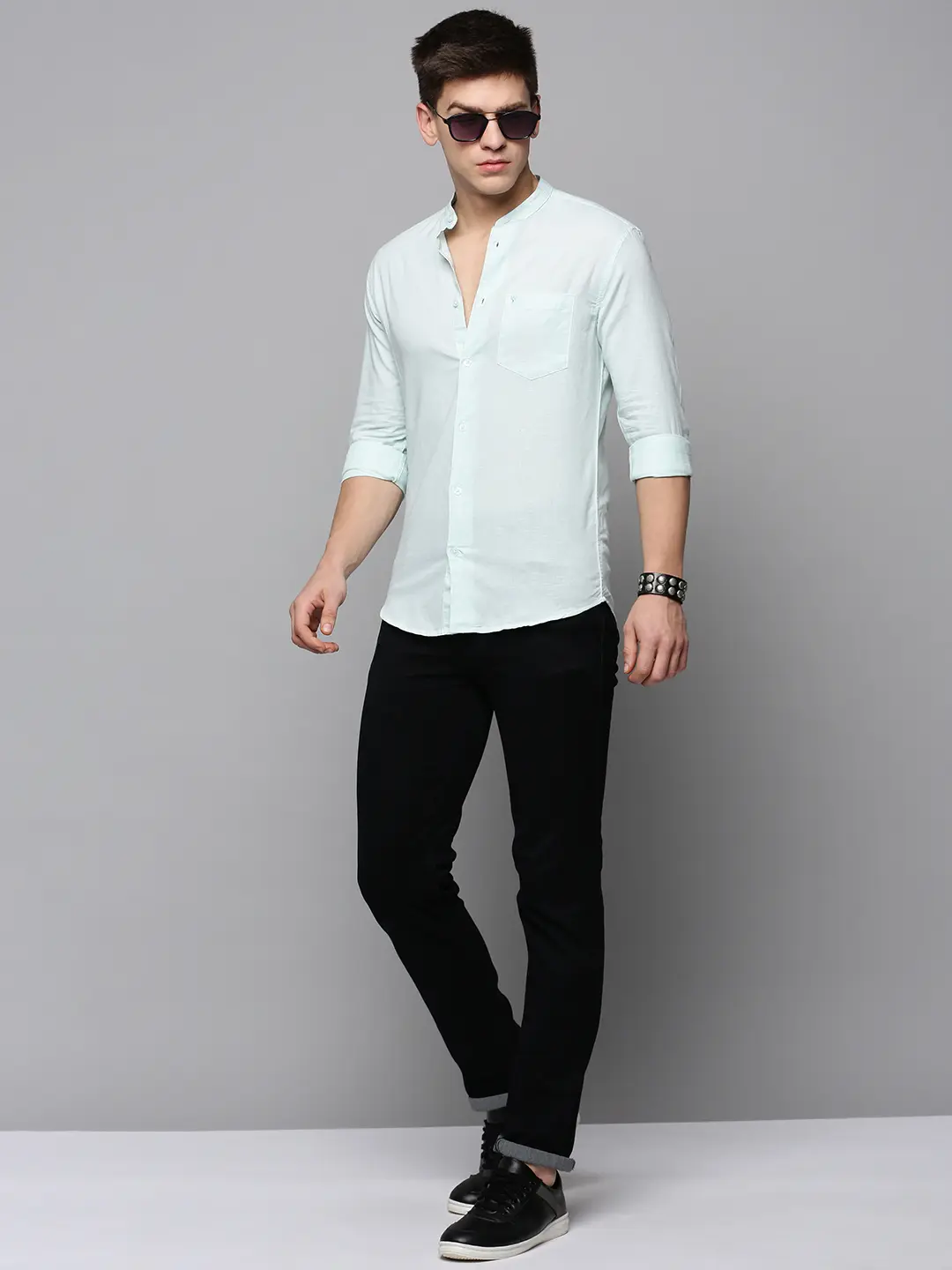 SHOWOFF Men's Mandarin Collar Sea Green Solid Shirt