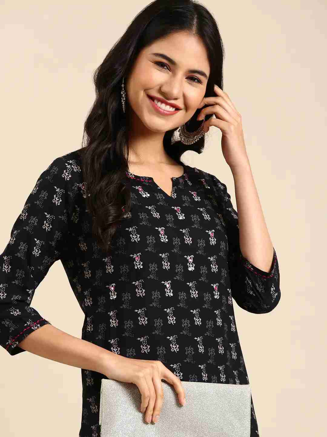 Showoff | SHOWOFF Women Black Ethnic Motifs Round Neck Three-Quarter Sleeves Mid Length Straight Kurta