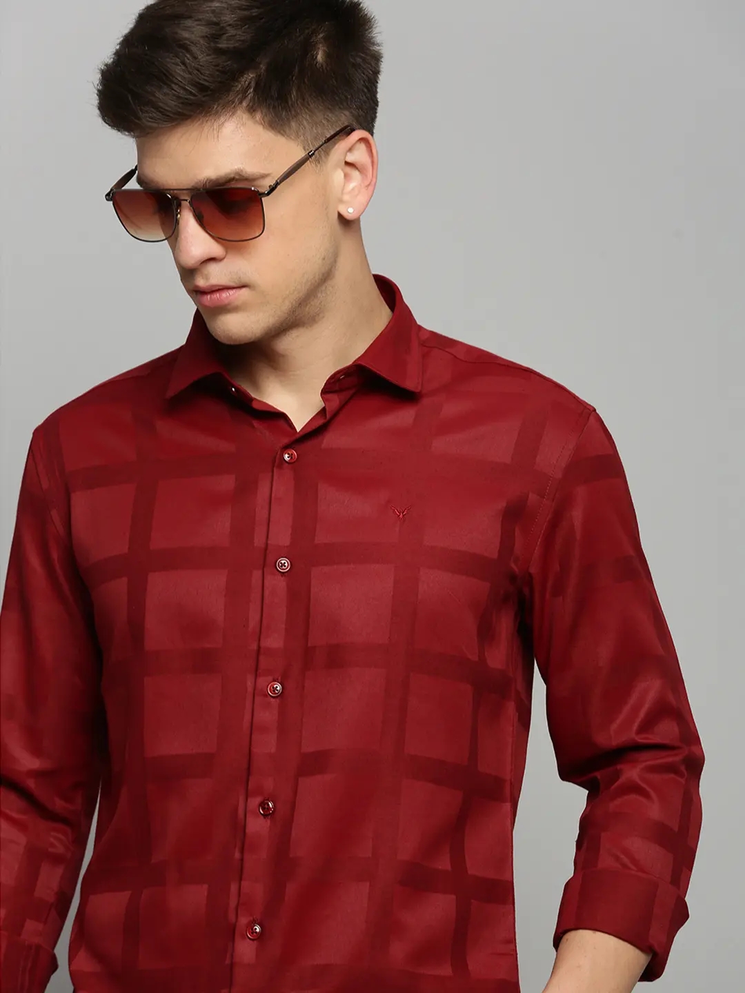Showoff | SHOWOFF Men's Spread Collar Solid Maroon Classic Shirt
