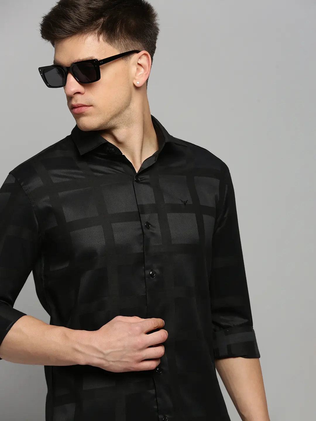 SHOWOFF Men's Spread Collar Solid Black Classic Shirt