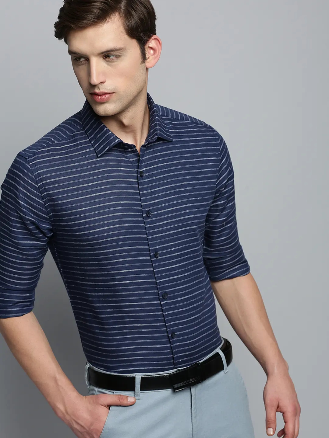 SHOWOFF Men's Spread Collar Striped Navy Blue Classic Shirt