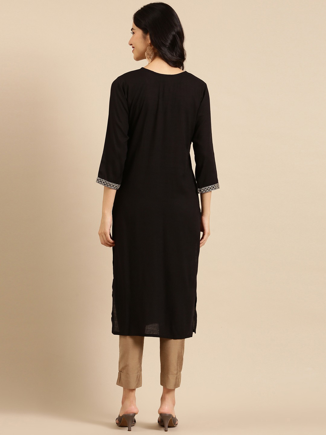 Women's Black Viscose Solid Comfort Fit Kurtas