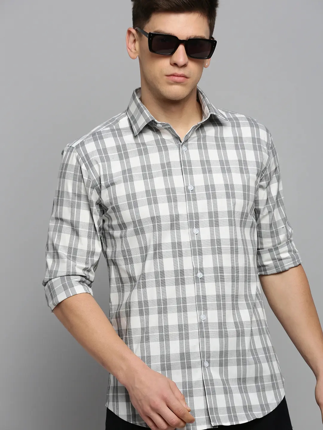 SHOWOFF Men's Spread Collar Checked White Classic Shirt