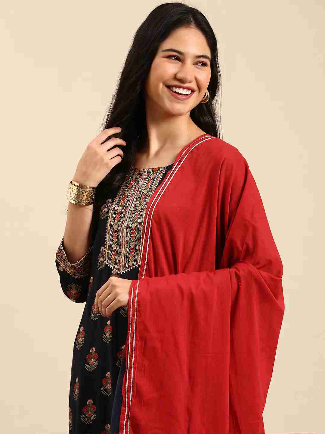Showoff | SHOWOFF Women's Scoop Neck Navy Blue Straight Kurta Sets