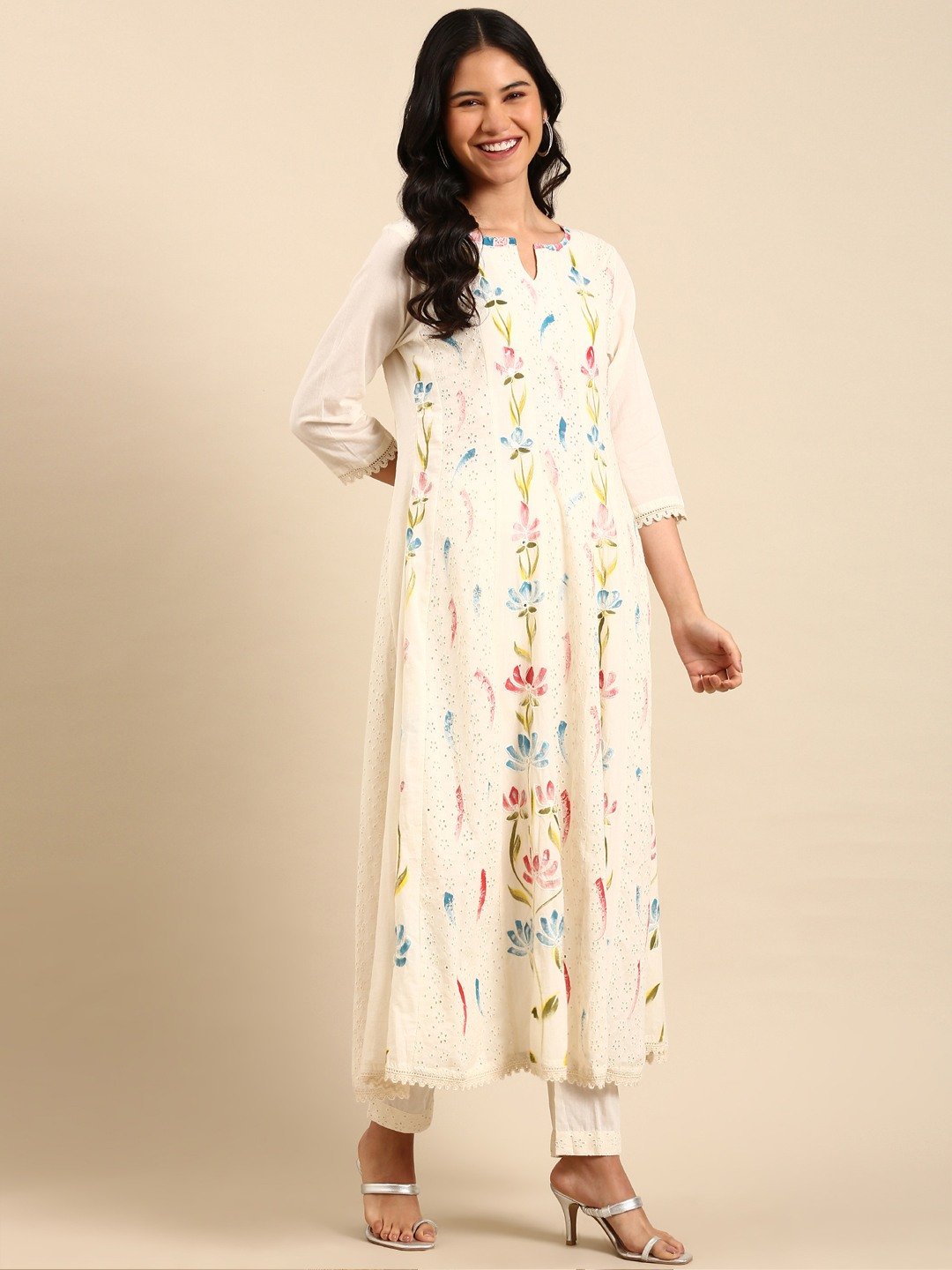 Women's Beige Cotton Blend Solid Comfort Fit Kurta Sets