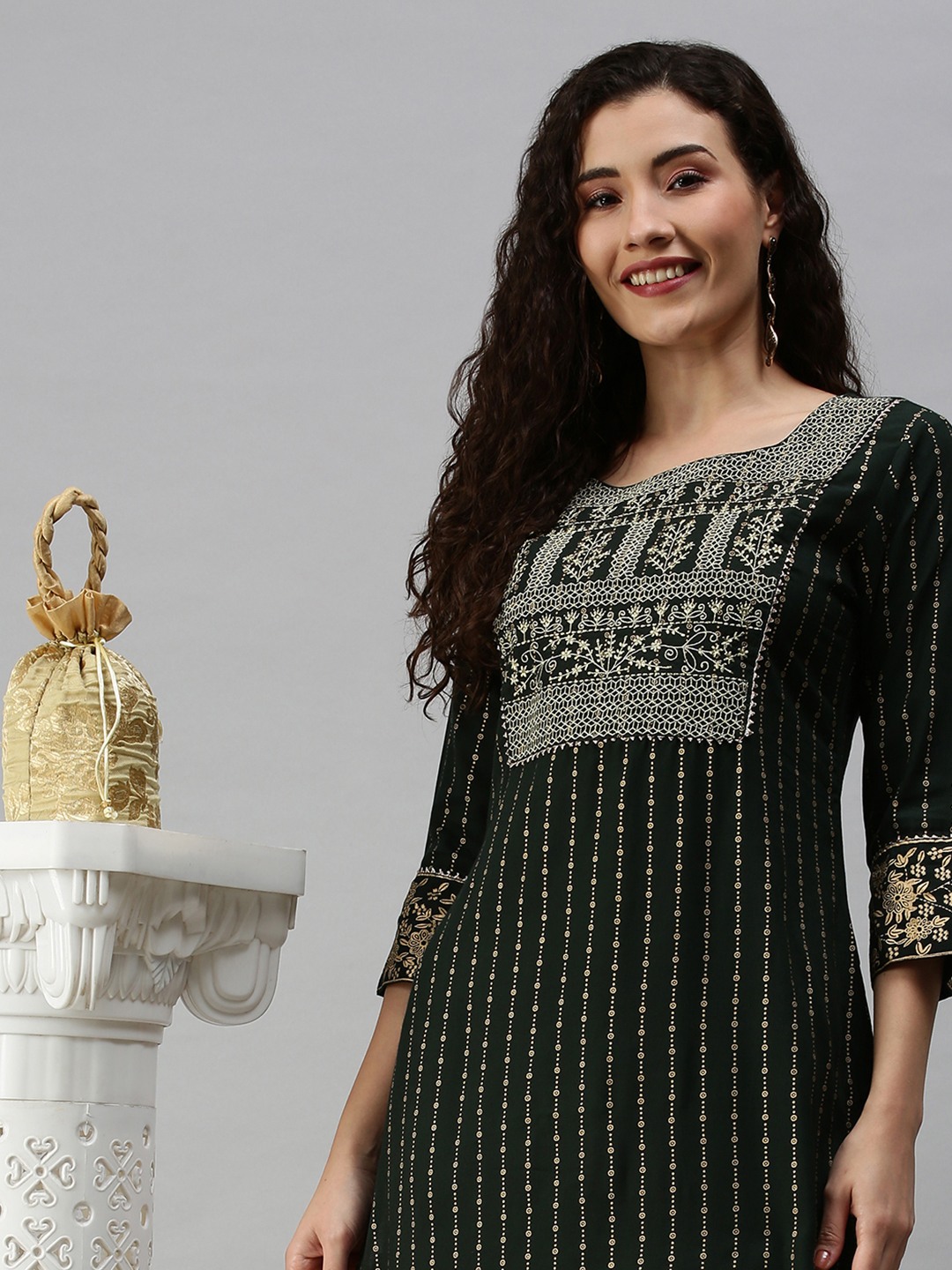 Showoff Women's Casual Green Calf Length Floral Kurta