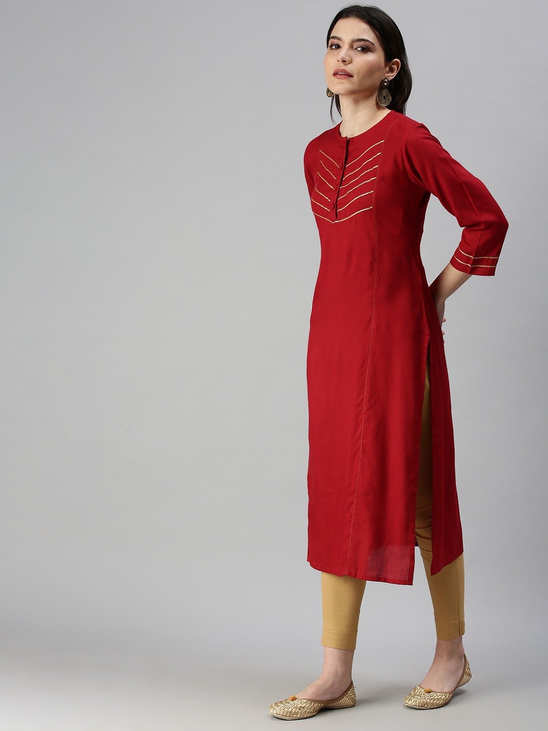 Women's Red Cotton Blend Solid Regular Kurtas