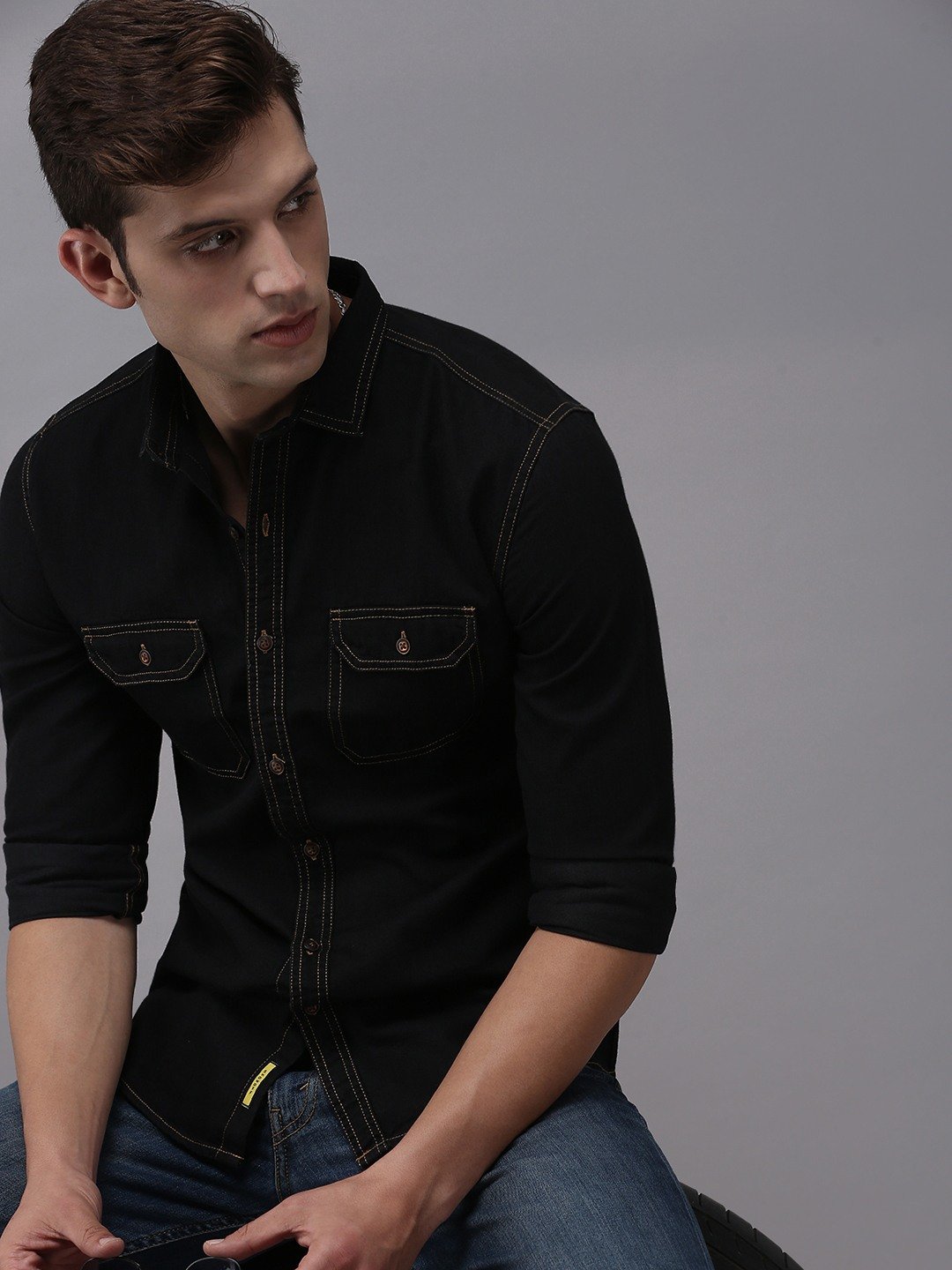 SHOWOFF Men's Black Spread Collar Solid Classic Fit Shirt