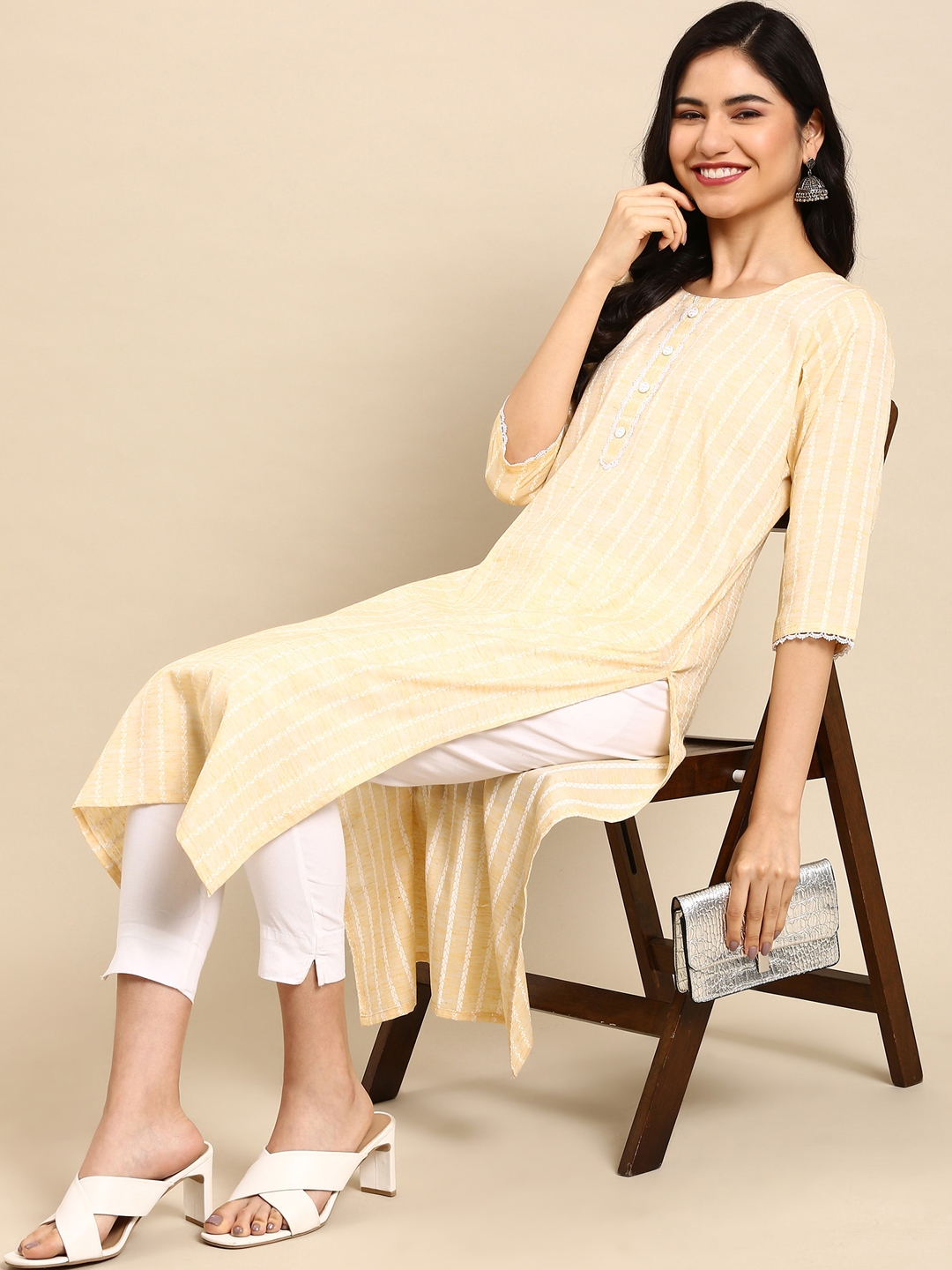 Women's Yellow Cotton Solid Comfort Fit Kurtas