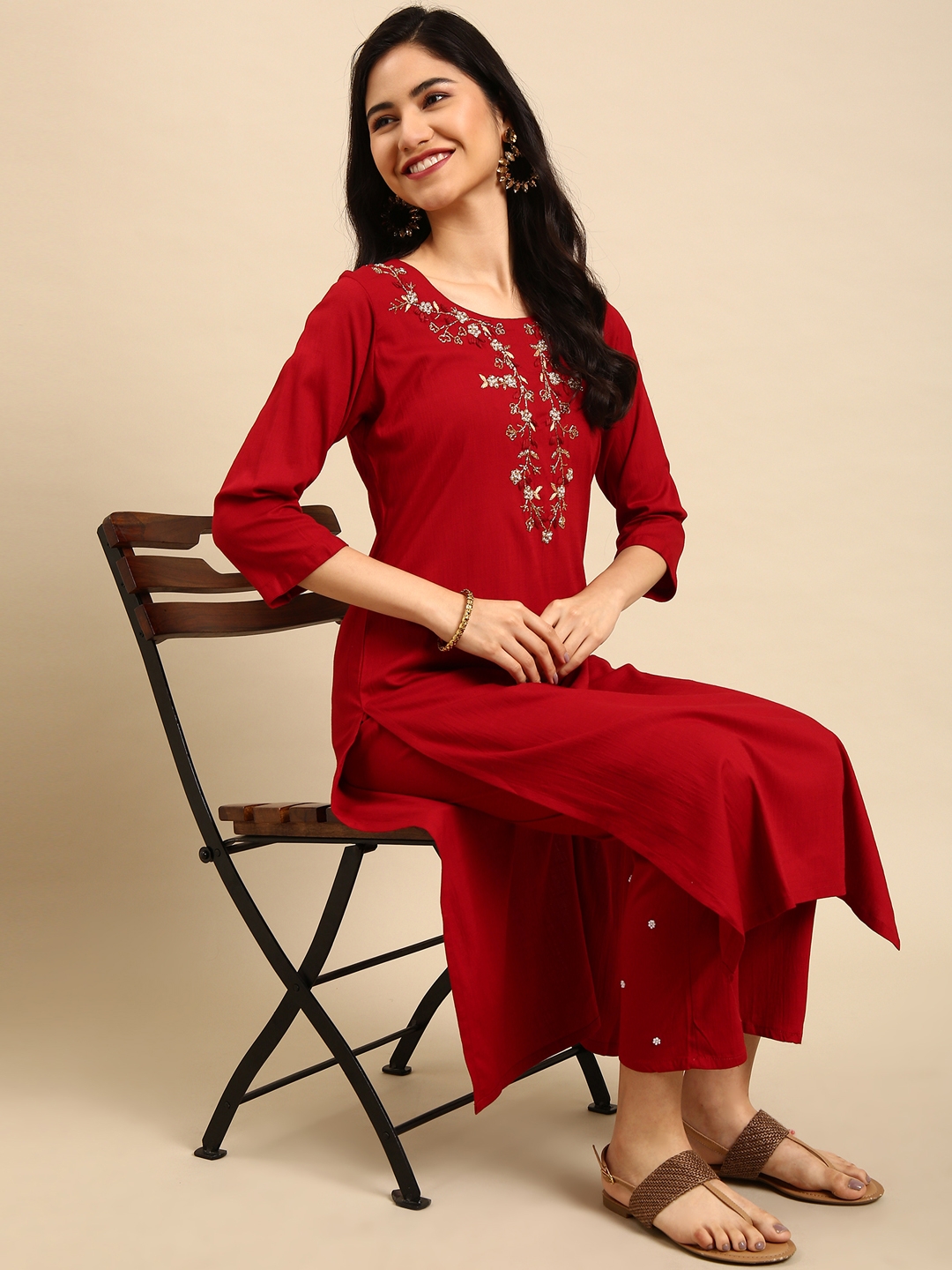 Women's Red Cotton Blend Solid Comfort Fit Kurta Sets