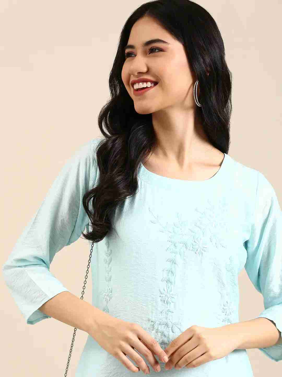 Women's Blue Cotton Solid Comfort Fit Kurtas