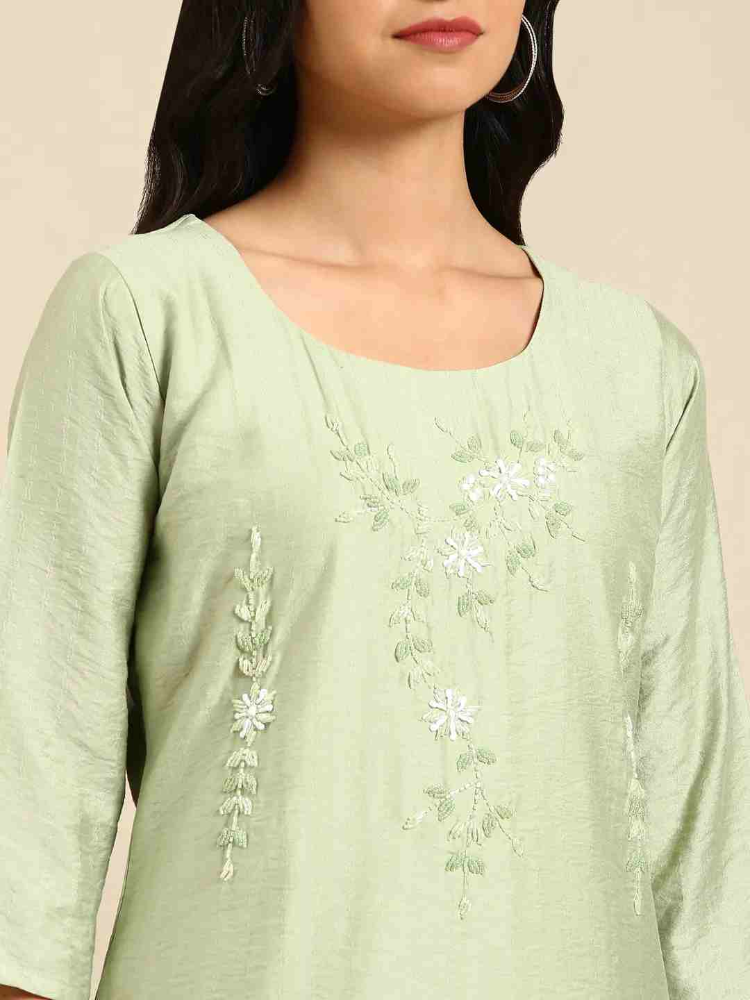 Women's Green Silk Embellished Comfort Fit Kurtas