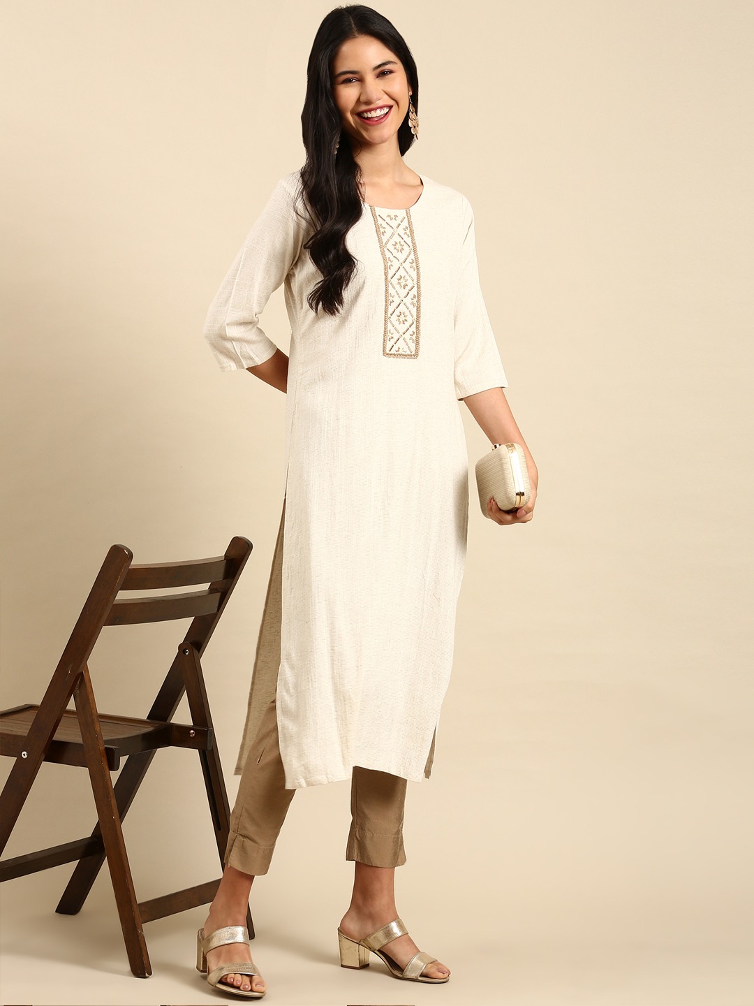 SHOWOFF Women's Round Neck Woven Design Off White Straight Kurta