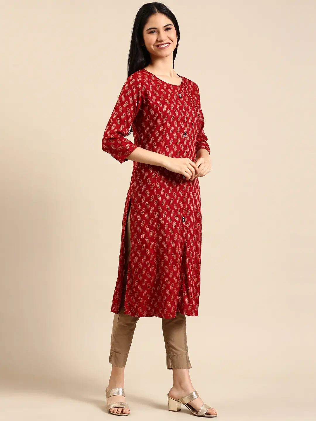 SHOWOFF Women Maroon Woven Design Round Neck Three-Quarter Sleeves Mid Length Straight Kurta