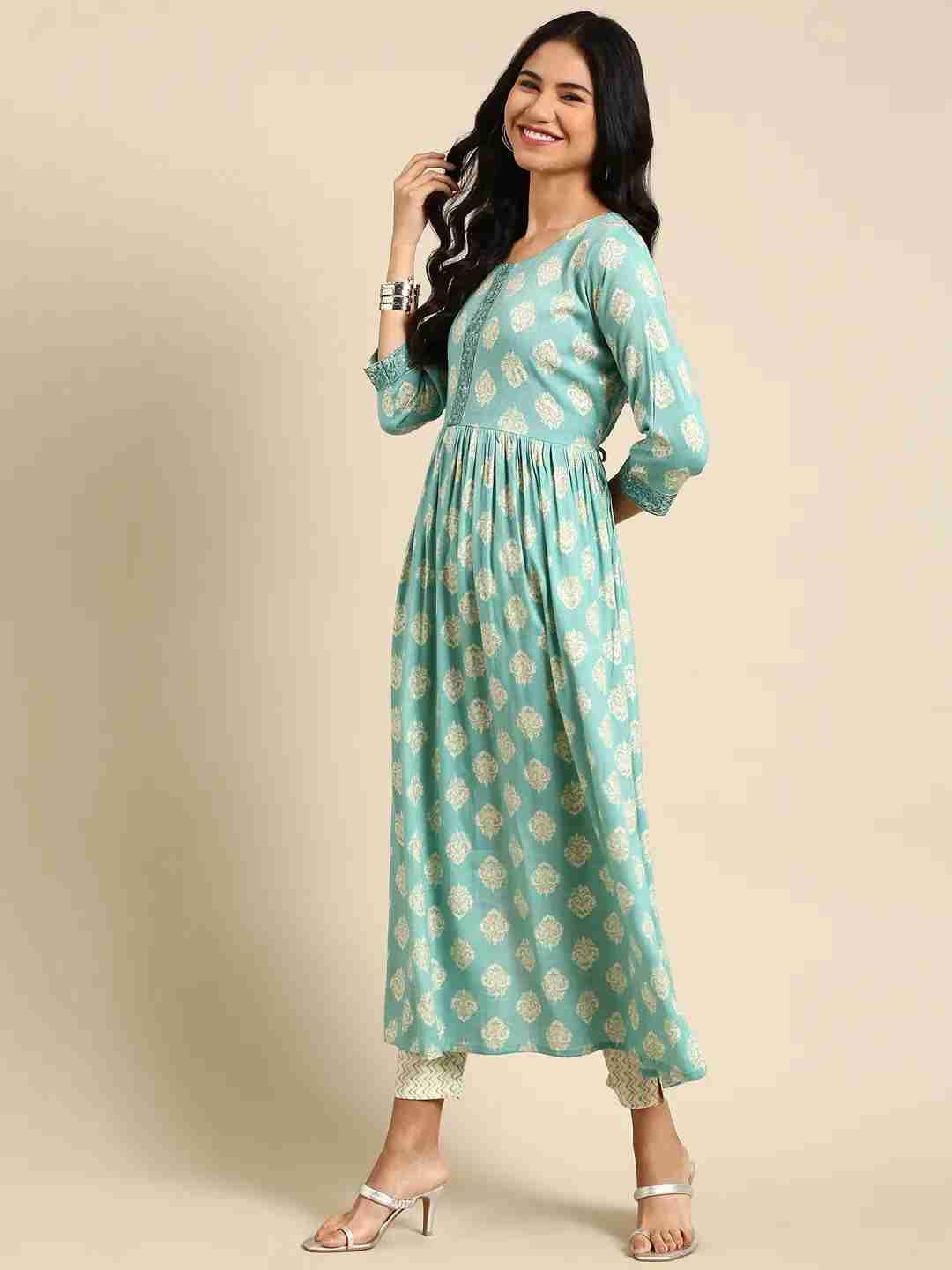 Women's Blue Cotton Blend Printed Comfort Fit Kurta Sets