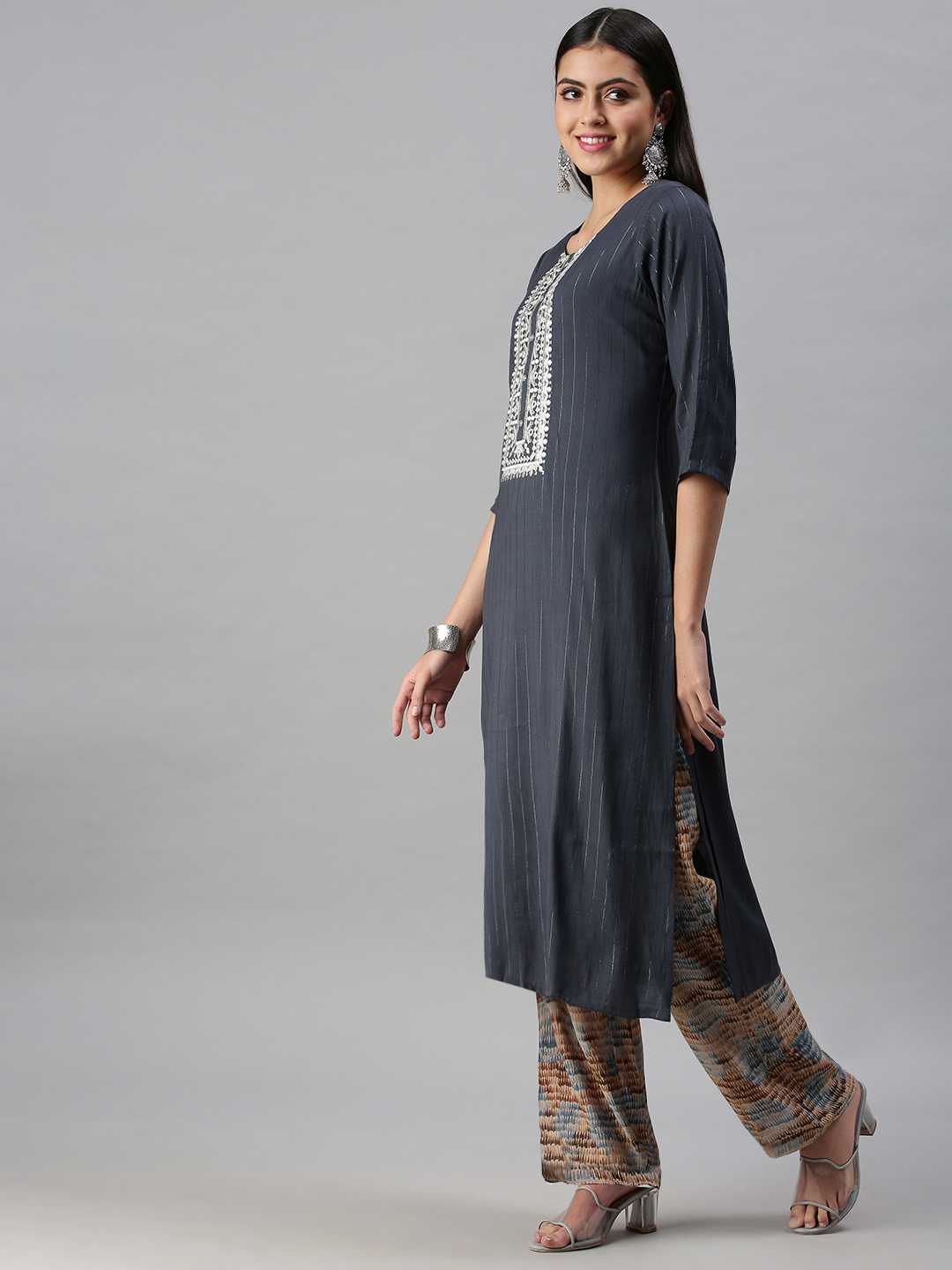 Women's Blue Cotton Blend Striped Regular Kurtas