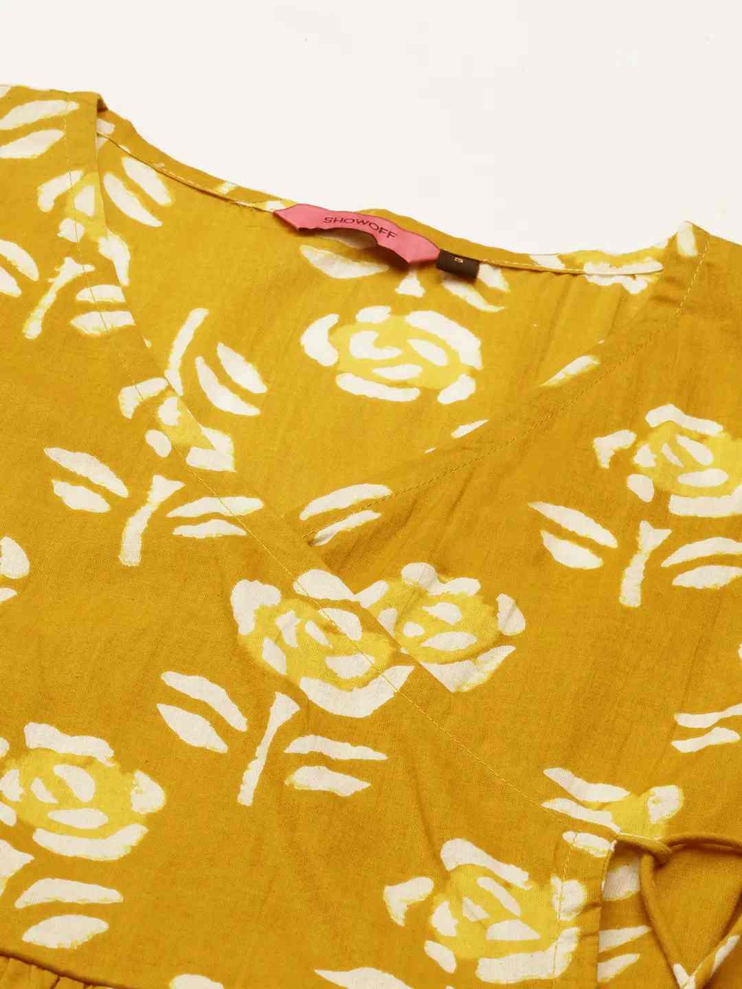 Women's Yellow Cotton Printed Comfort Fit Kurtas