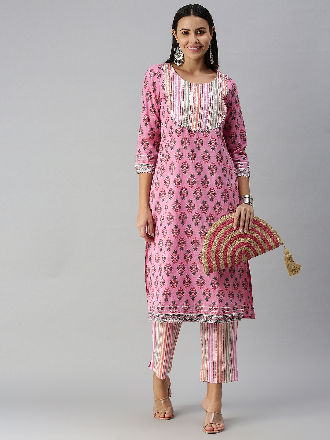 Women's Pink Cotton Blend Striped Comfort Fit Kurta Sets