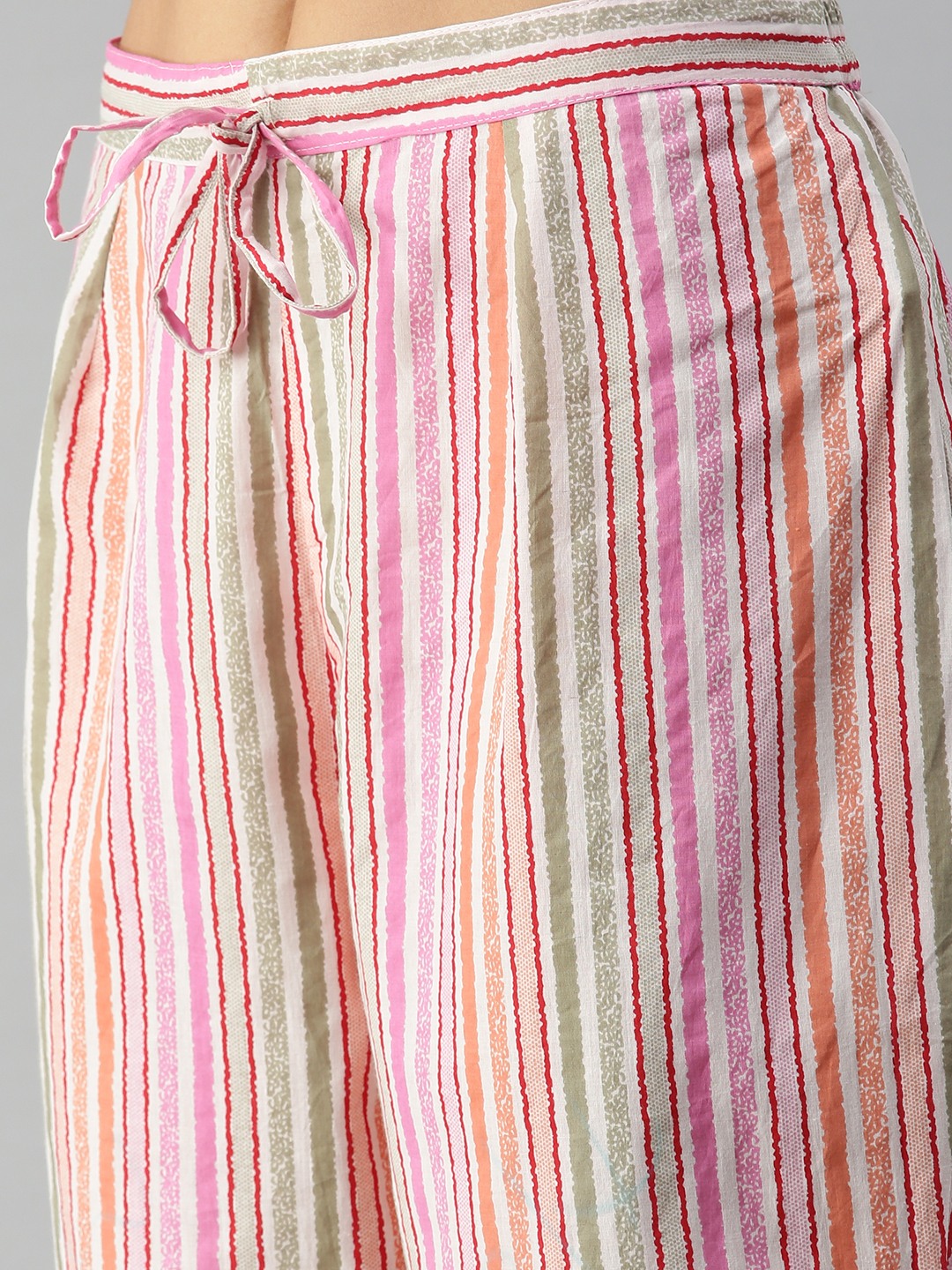 Women's Pink Cotton Blend Striped Comfort Fit Kurta Sets