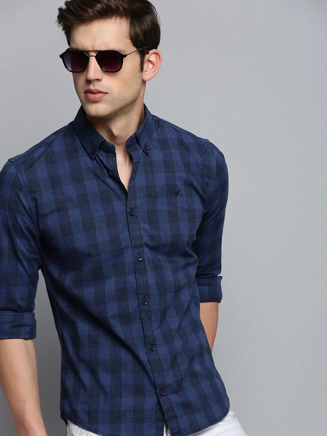 SHOWOFF Men's Spread Collar Checked Navy Blue Classic Shirt