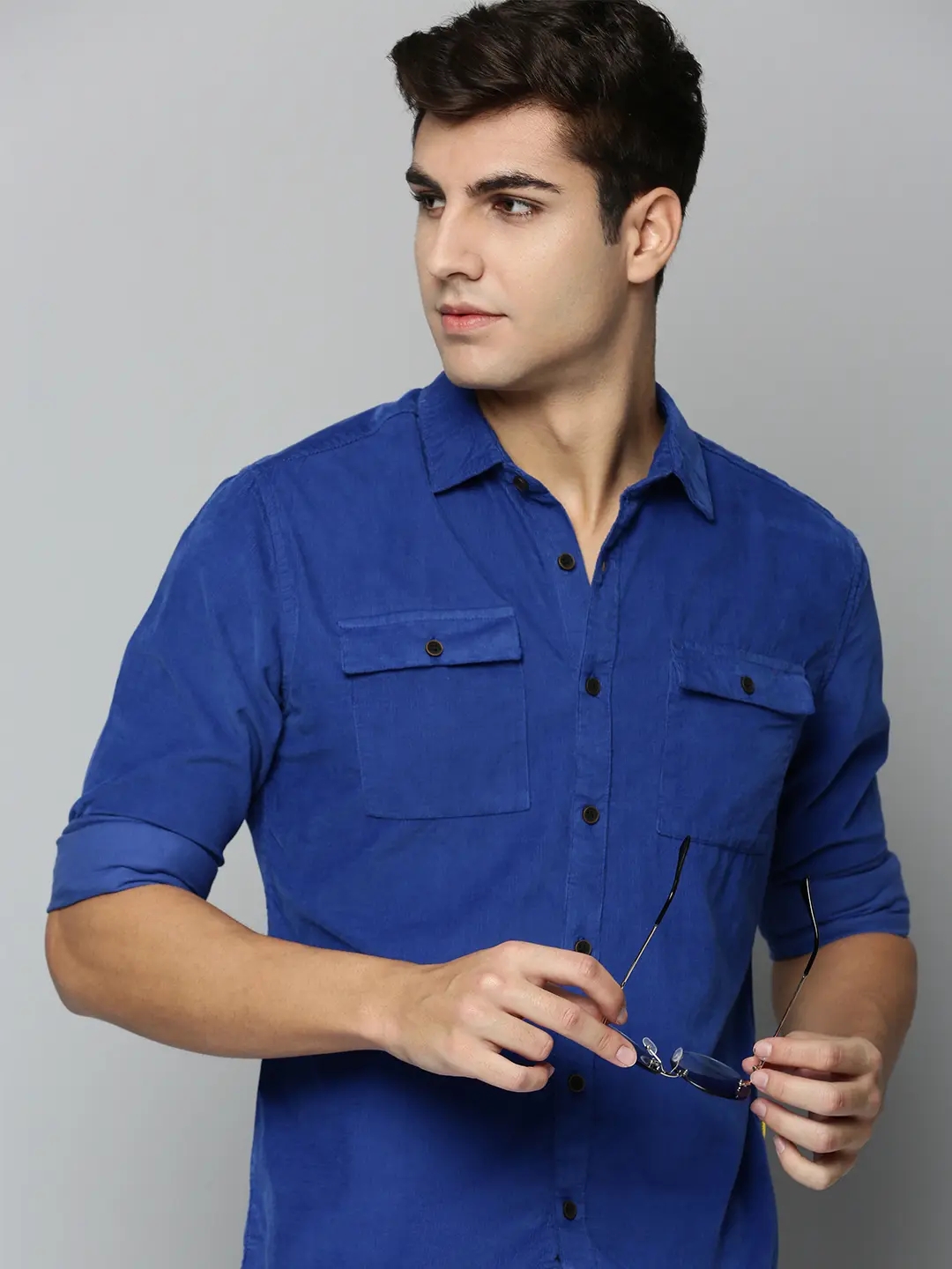 SHOWOFF Men's Spread Collar Blue Solid Shirt