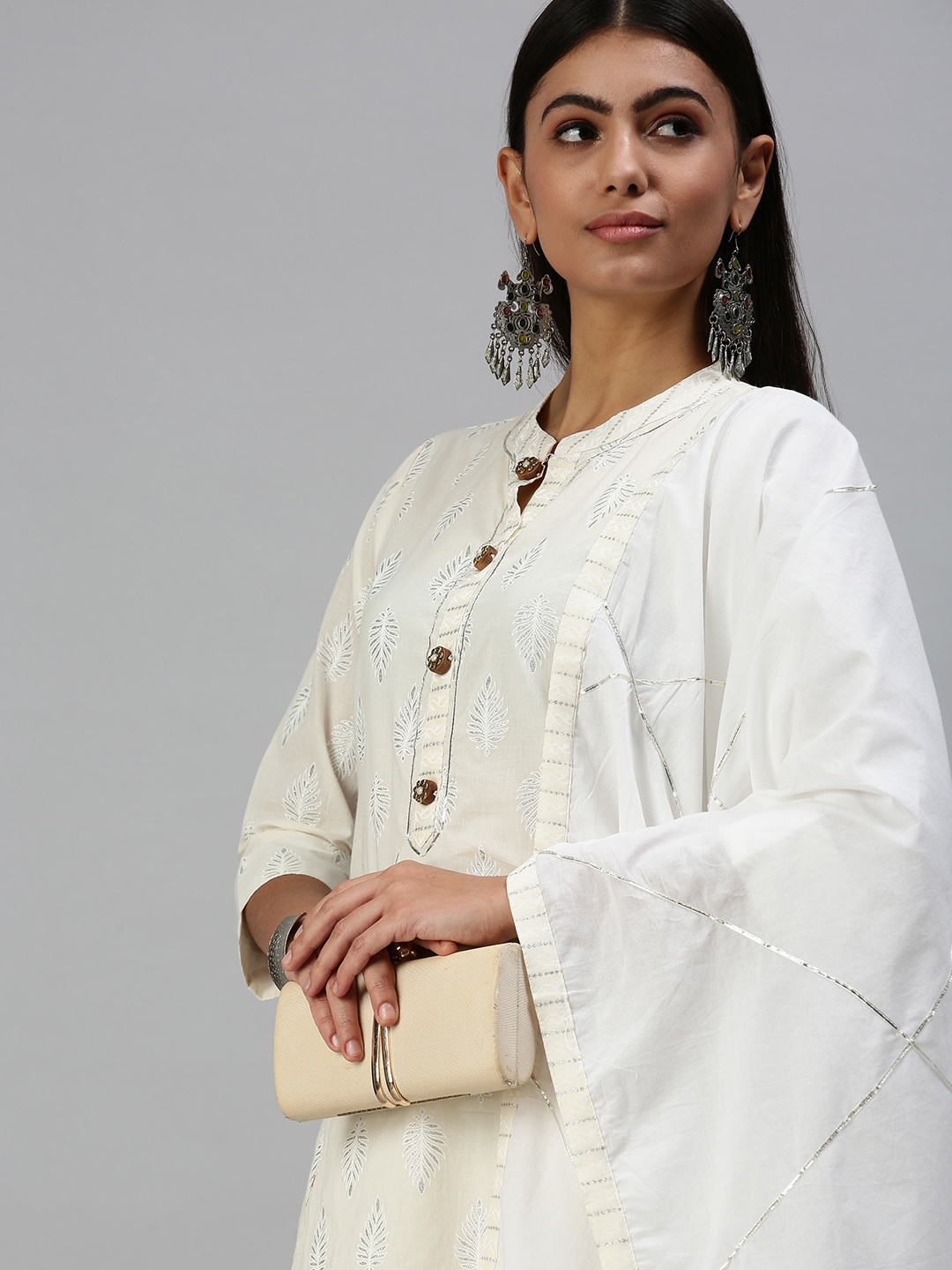 SHOWOFF Women Off White Printed Mandarin Collar Three-Quarter Sleeves Mid Length Straight Kurta Set