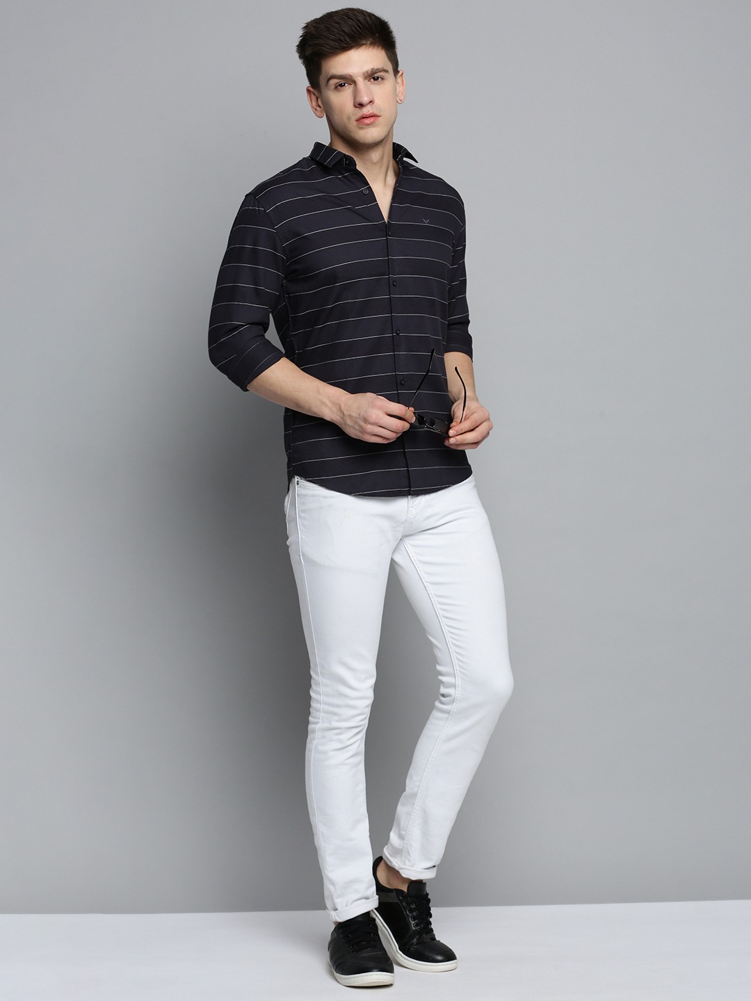 SHOWOFF Men's Spread Collar Black Self Design Shirt