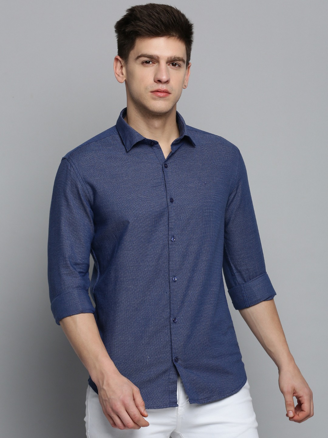 SHOWOFF Men's Spread Collar Blue Solid Shirt