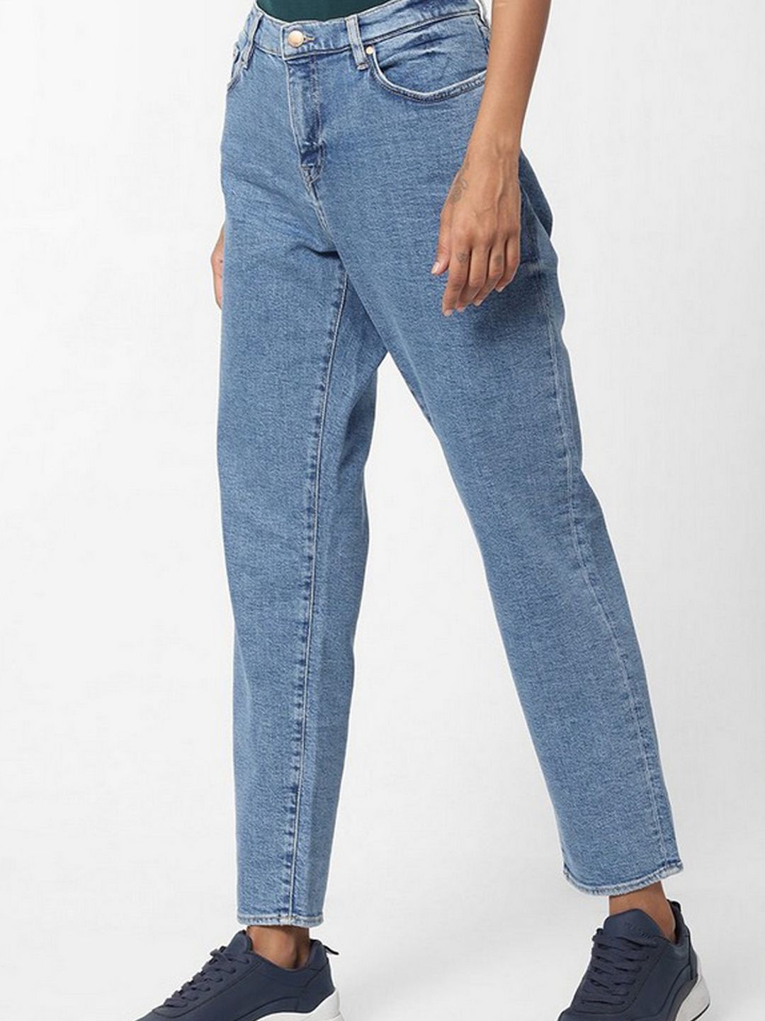 womens relaxed straight leg jeans