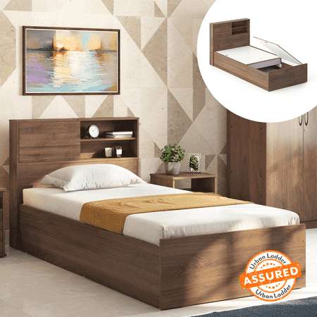 Olivia Accent Chair (Finish : antique brass; Colour : blue velvet)