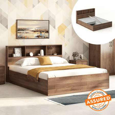 Michelle Accent Chair (Finish : antique brass; Colour : emerald green velvet)