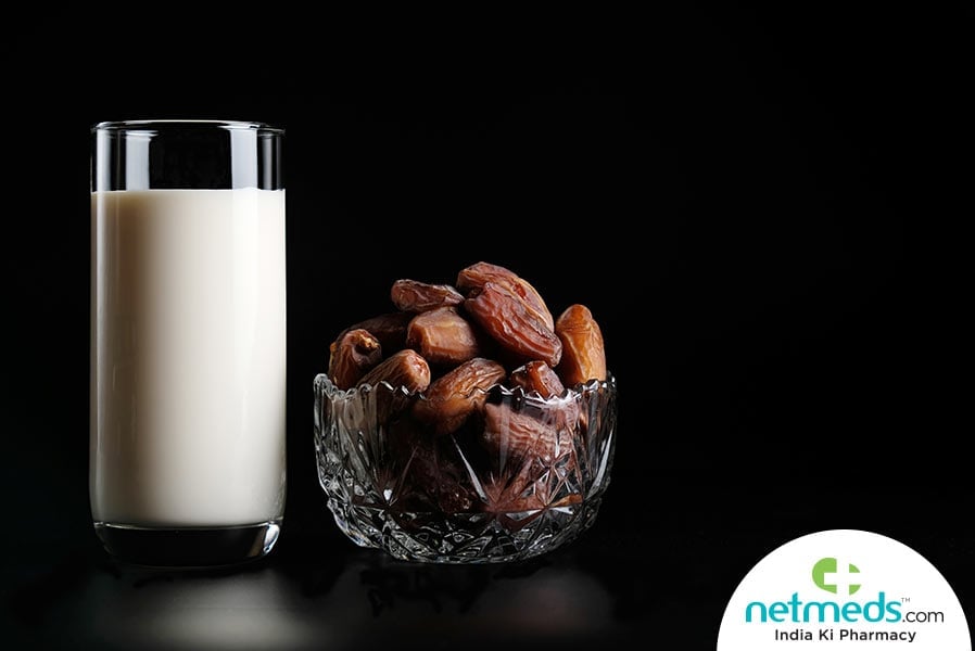 dry dates powder with milk