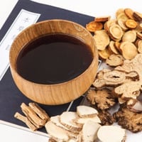 Dhatryasava: Uses, Health Benefits, Method, Ayurvedic Indications, Dosage, Side Effects And Precautions