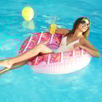Summer Beauty Essentials: 5 Simple Makeup And Haircare Tips For Swimmers