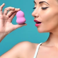 The Magic of Makeup Sponges: Types, How To Use, Clean And Store