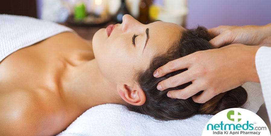 Woman getting oil massage