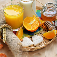 The Morning Skincare Routine: 5 Miraculous Drinks You Should Sip At Dawn For That Glowing Look – Infographics