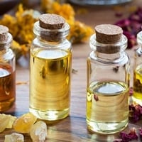5 Must-have Essential Oils for Monsoons