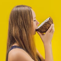 Oil Pulling: Why Should You Do It? How To Do It And 5 Oils To Fight Gum Infections