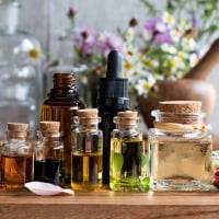 Allergic Rhinitis: 5 Fantabulous Essential Oils To Get Relief From Seasonal Allergies– Infographic
