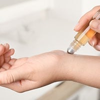 Tingling Sensation: 5 Simple Home Remedies To Ease Numbness In Hands & Feet