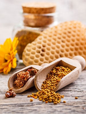 Bee Pollen: Here’s Why You Should Add It To Daily Diet. Health Benefits Inside